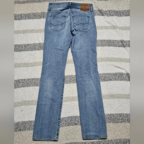 4/$20 American Eagle Outfitters Light Blue Straight Leg Jeans - Picture 8 of 9